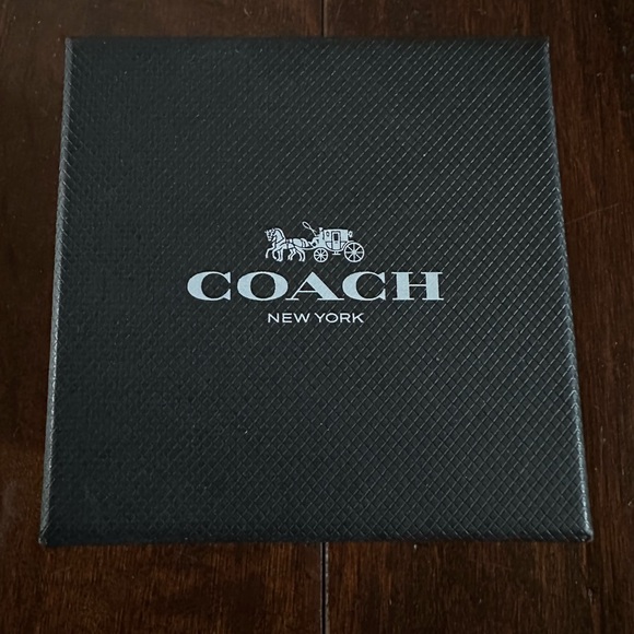 Coach Libby Stainless Steel Watch – Pink Dial (37mm) - Picture 4 of 7